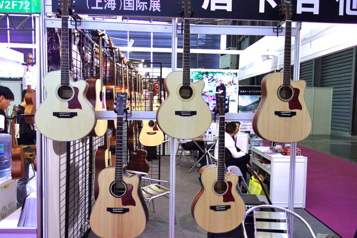 Tang-Ka-Guitar_002